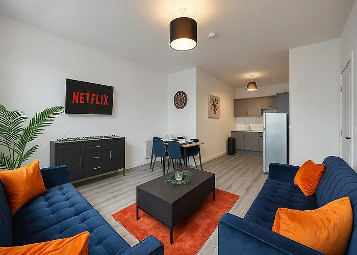 Luxury 2 Bedroom Penthouse In East Village Belfast - Walk To City Centre, Roof Terrace