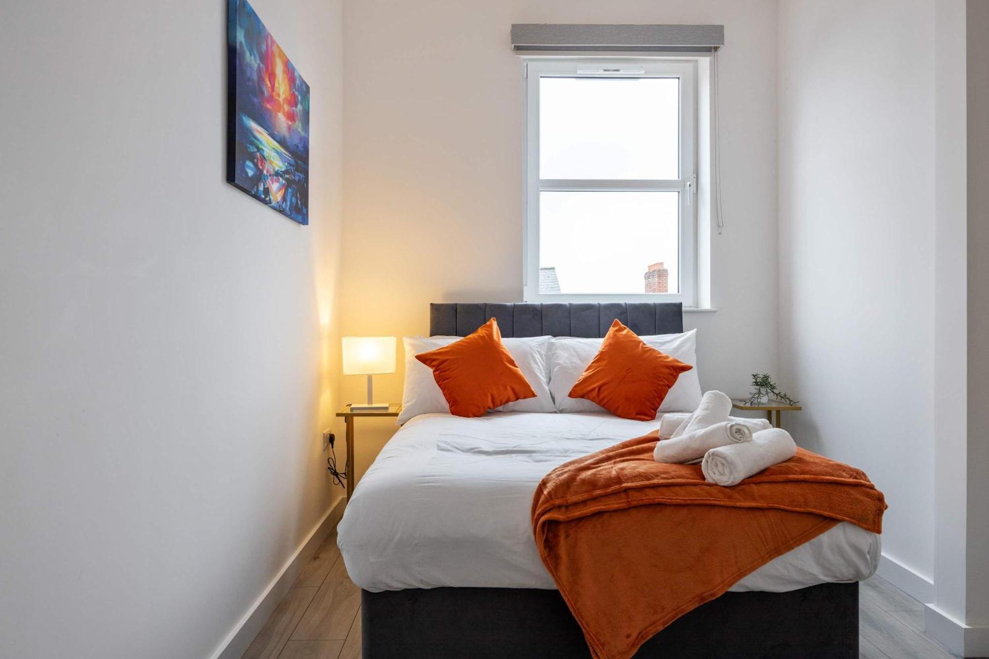 Luxury 2 Bedroom Penthouse In East Village Belfast - Walk To City Centre, Roof Terrace Holiday home