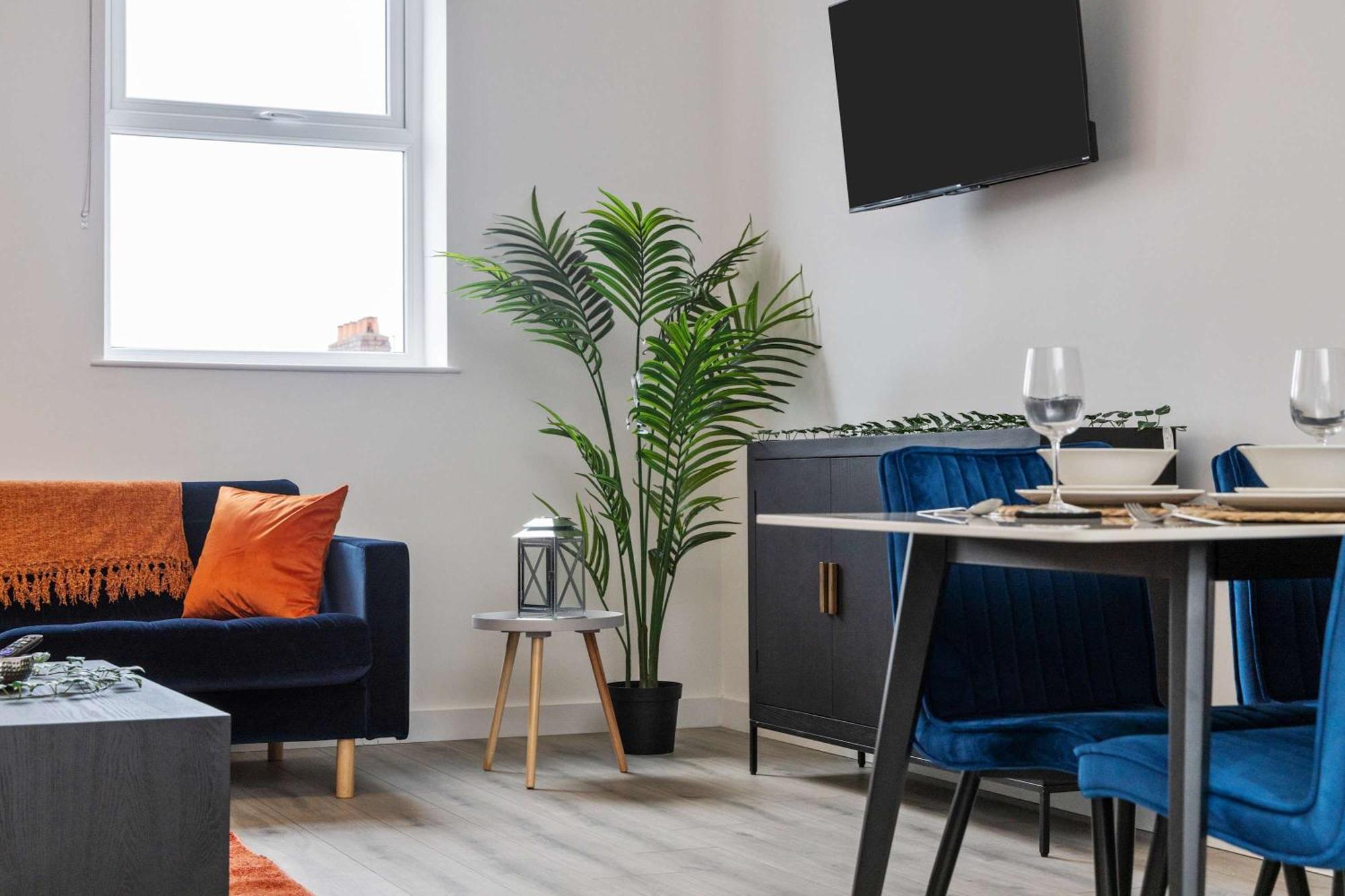Luxury 2 Bedroom Penthouse In East Village Belfast - Walk To City Centre, Roof Terrace Holiday home *