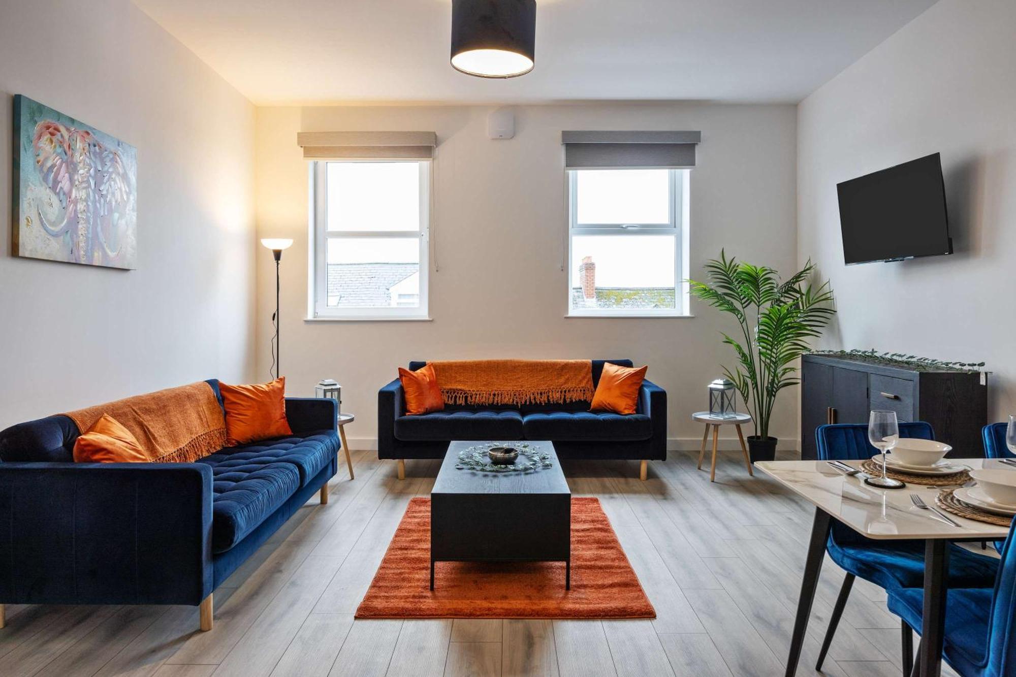 Luxury 2 Bedroom Penthouse In East Village Belfast - Walk To City Centre, Roof Terrace Holiday home Belfast